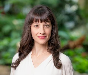 Headshot of Laura L. Schmitz