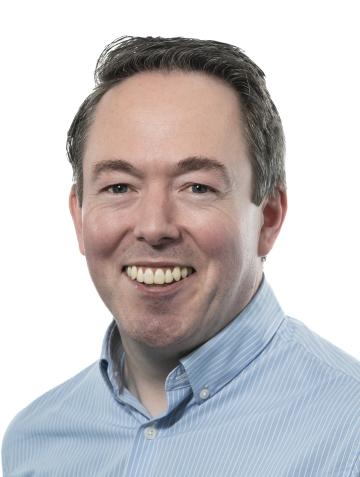 Headshot of Ronan Lyons