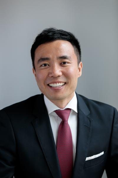Lin William Cong Profile Photo
