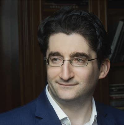 Headshot of Ilya Strebulaev