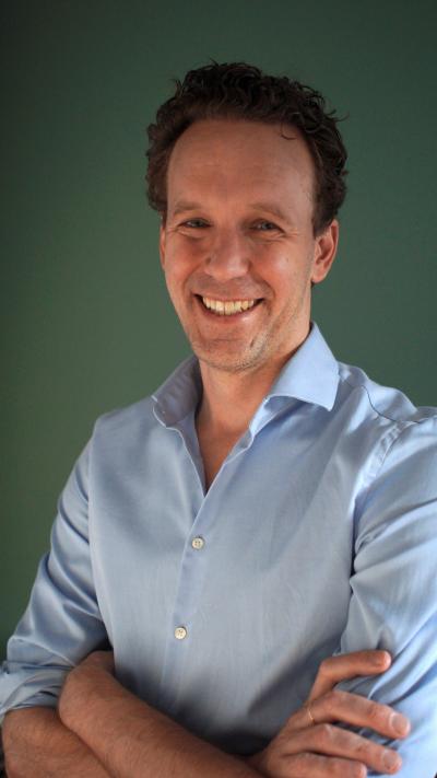 Headshot of Michael Peters