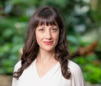 Headshot of Laura L. Schmitz