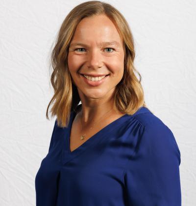 Headshot of Rebecca Staiger