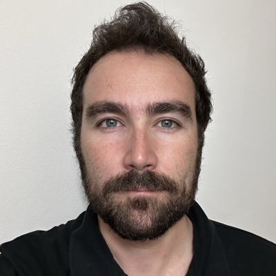 Headshot of Raúl Sánchez de la Sierra